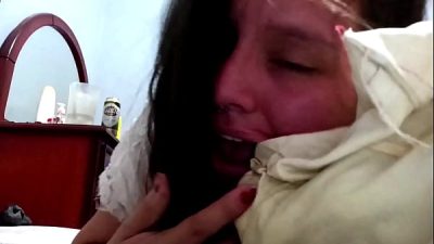 penetrándola por detrás (chibola puta)