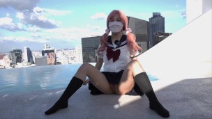 日本jk少女，在顶楼泳池卖骚，回家脱了衣服就是干