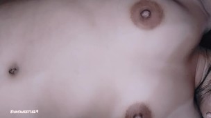 Cowok ganteng kuli bangunan ngentot memekku sampai gaya tengkurap – Evesyantika